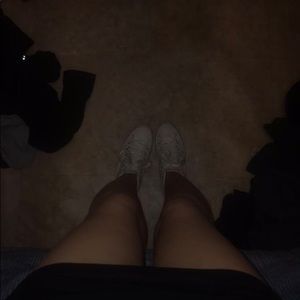 Meet your Posher, Chloe